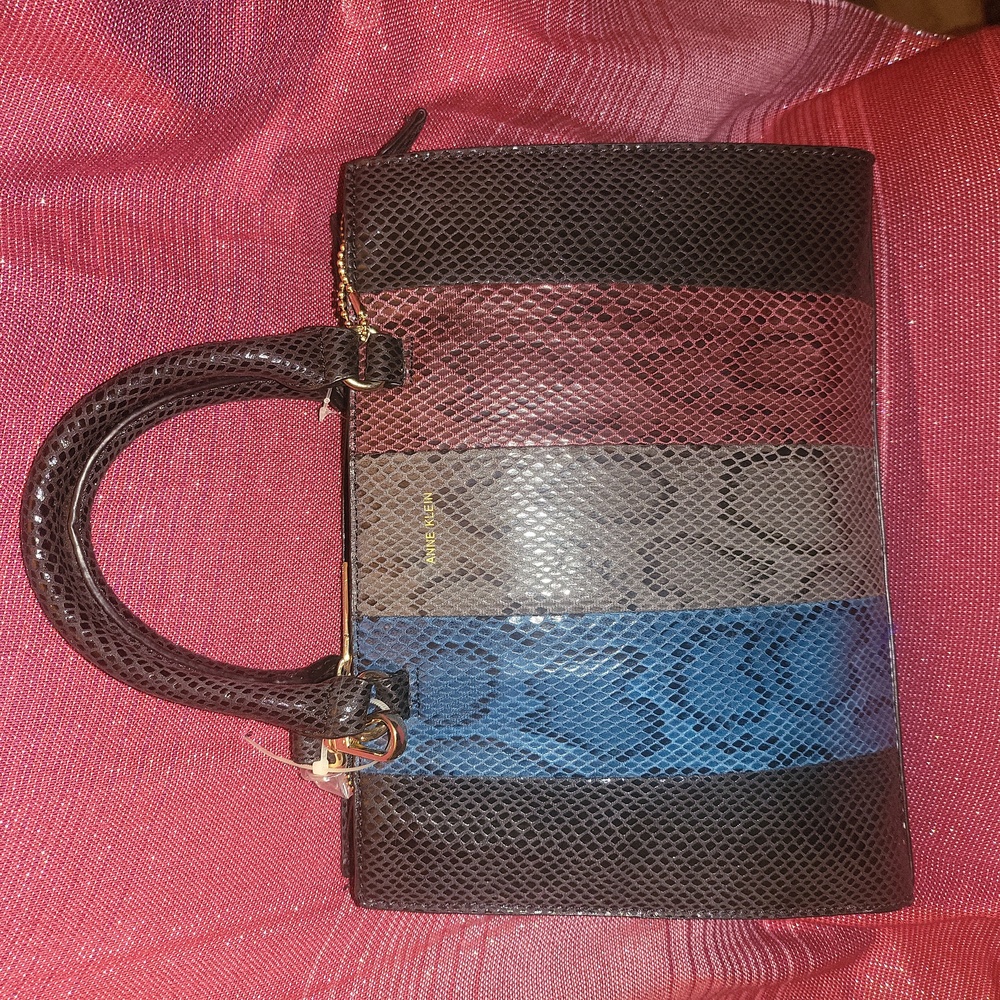 NWT ANNE KLEIN PATCHED SATCHEL